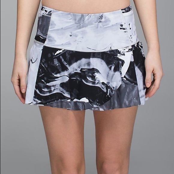 lululemon athletica Pants - Lululemon Skort Size 4